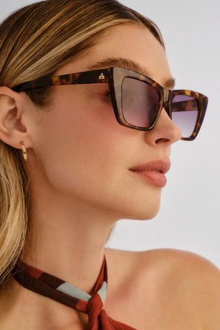 Solstice Sunglasses - Honey Tort