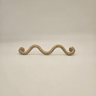 Squiggle Handle