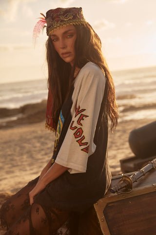 The Stay Wild Raglan Tee - Black