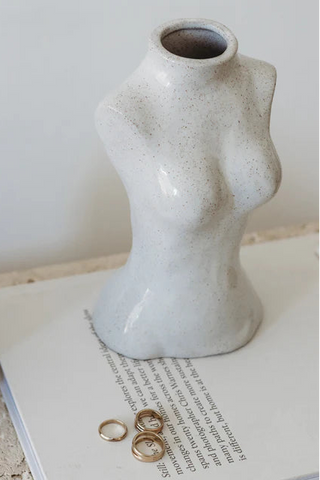 Silhouette vase